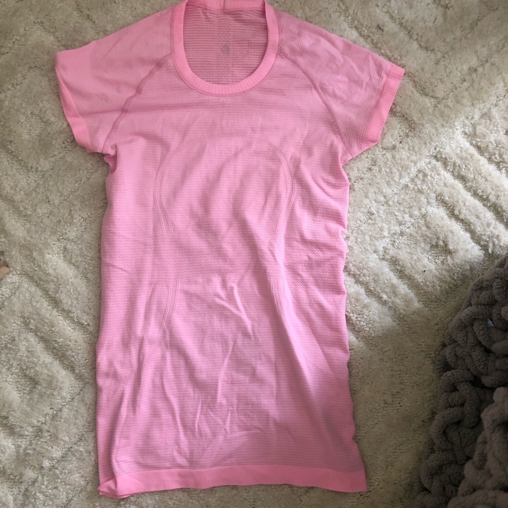 NWOT SWIFTLY TECH RACERBACK SS